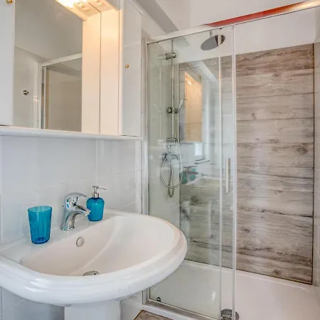 Daria-2 By Interhome