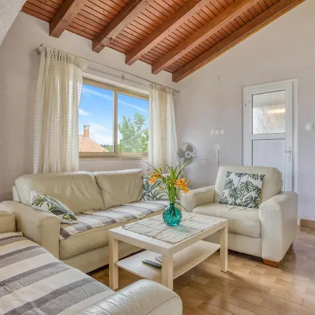 Daria-2 By Interhome Lägenhet