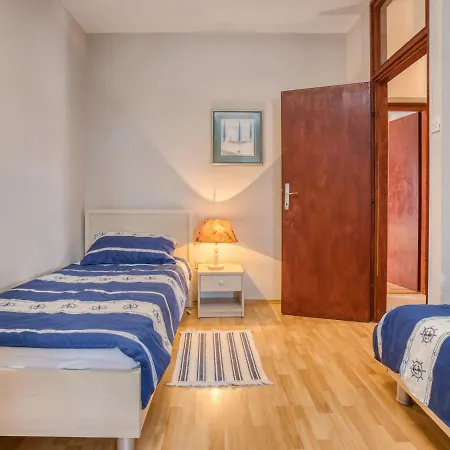 Daria-2 By Interhome