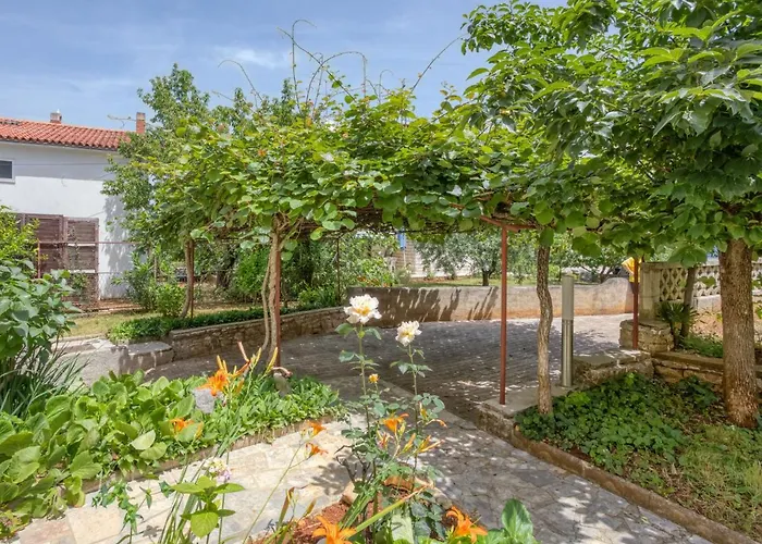 Appartement Daria-2 By Interhome Poreč